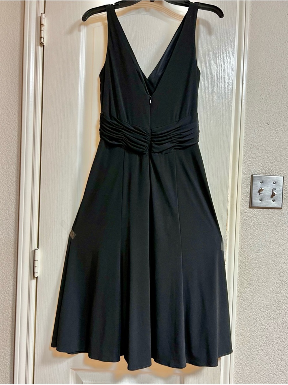 Alfred Angelo Black Party Dress V-Neck, V-Back, Lined, zippered back, size 6 - Picture 7 of 11